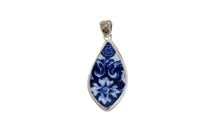 Blue and White Leaf Shape Pendant