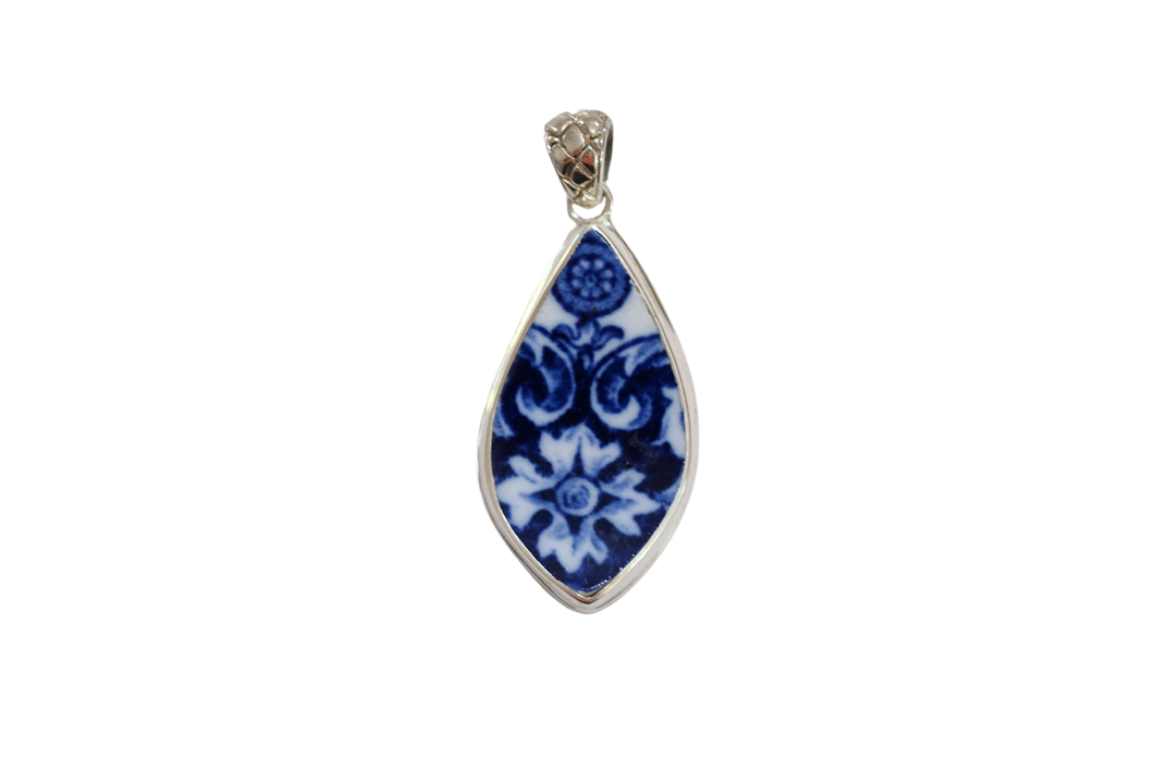 Blue and White Leaf Shape Pendant