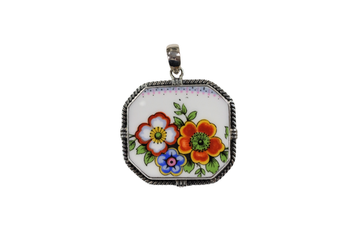 Cluster of flowers pendant