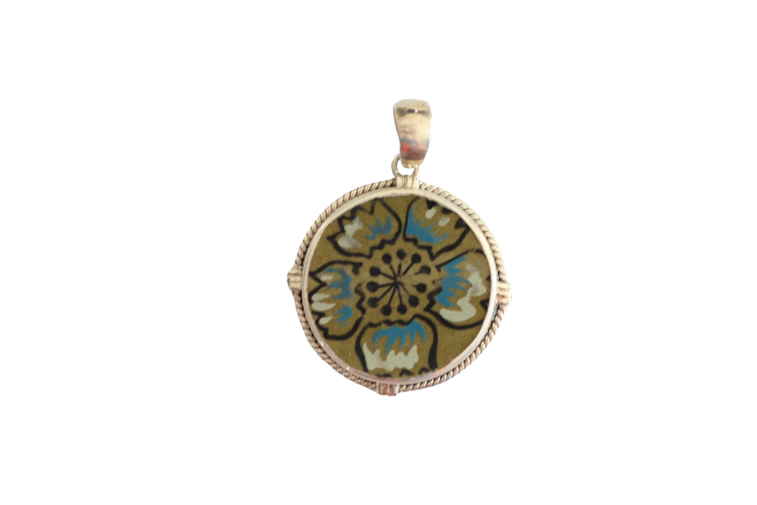 Olive Ironstone Pendant