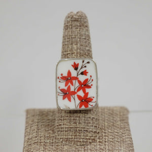 Size 8.5 Red and White Floral Ring