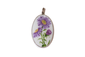 Violet Daisy Pendant